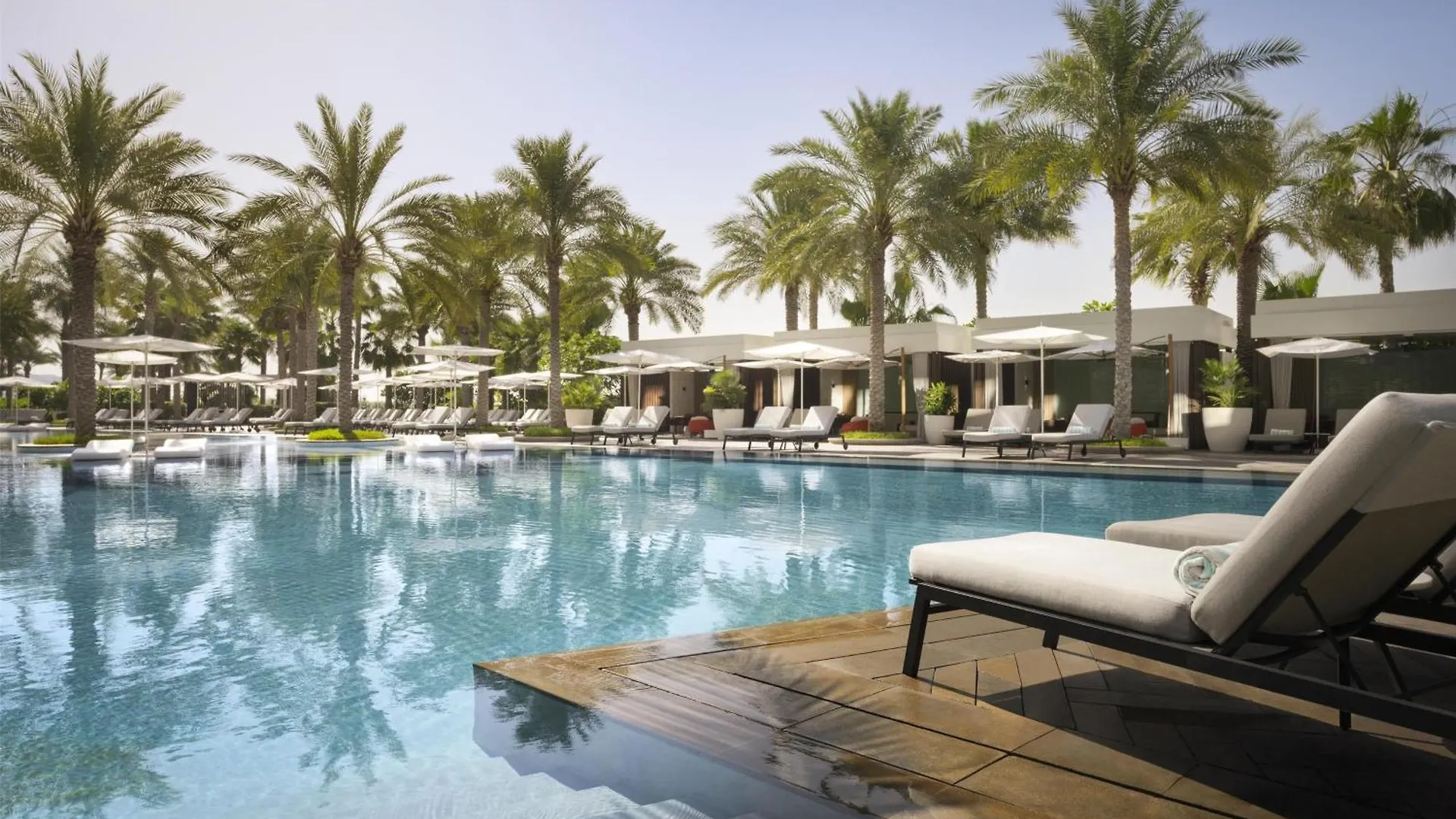 Quiet Relaxation Pools